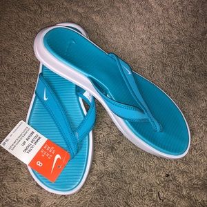 New Nike flip flops